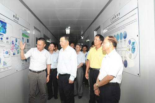 廣東省委常委、宣傳部長慎海雄來風華調研